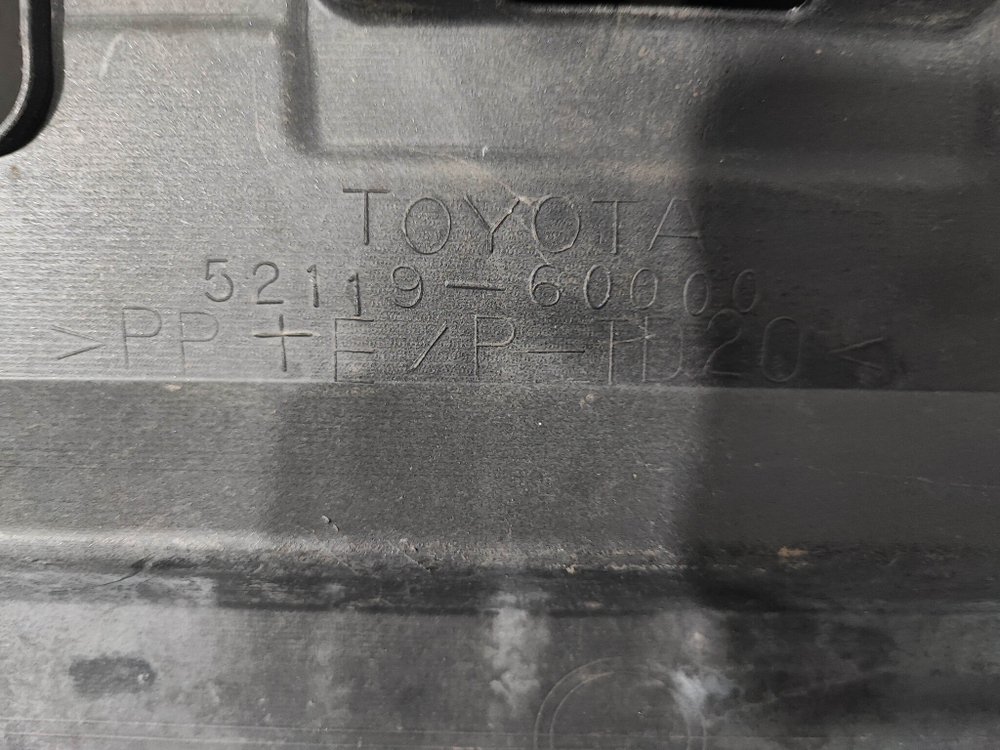 Бампер передний Toyota Land Cruiser 300 21-нв Б/У Оригинал 5211960000