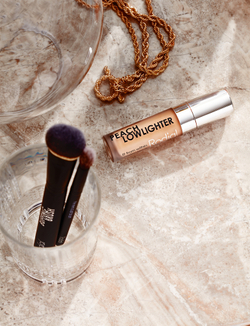 Rodial Peach Lowlighter - Кремовый корректор для лица "Rozjasniacz", 5 ml