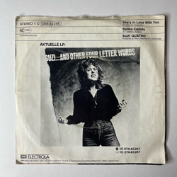 Винтажная виниловая пластинка 7 дюймов (маленькая пластинка) Suzi Quatro She's In Love With You (Германия 1979)