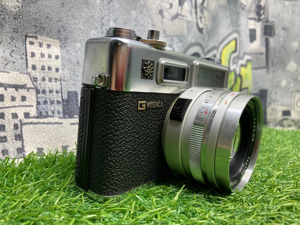 Yashica Electro 35