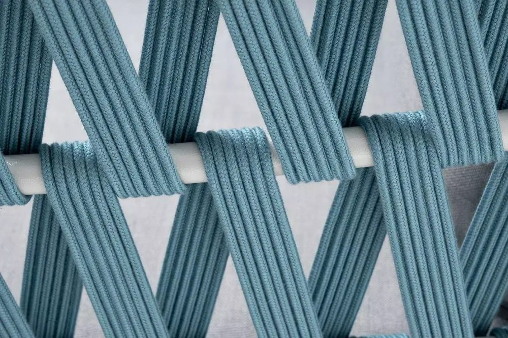 "Диего" кресло плетеное из роупа, каркас алюминий светло-серый (RAL7035) муар, роуп бирюзовый круглый, ткань светло-серая