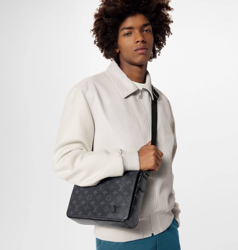 Сумка через плечо Louis Vuitton District PM