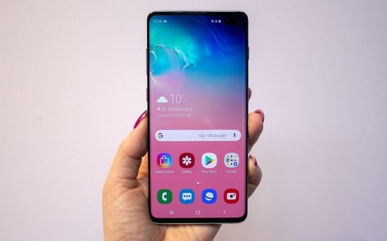 Samsung Galaxy S10+. Впечатляющий гигант