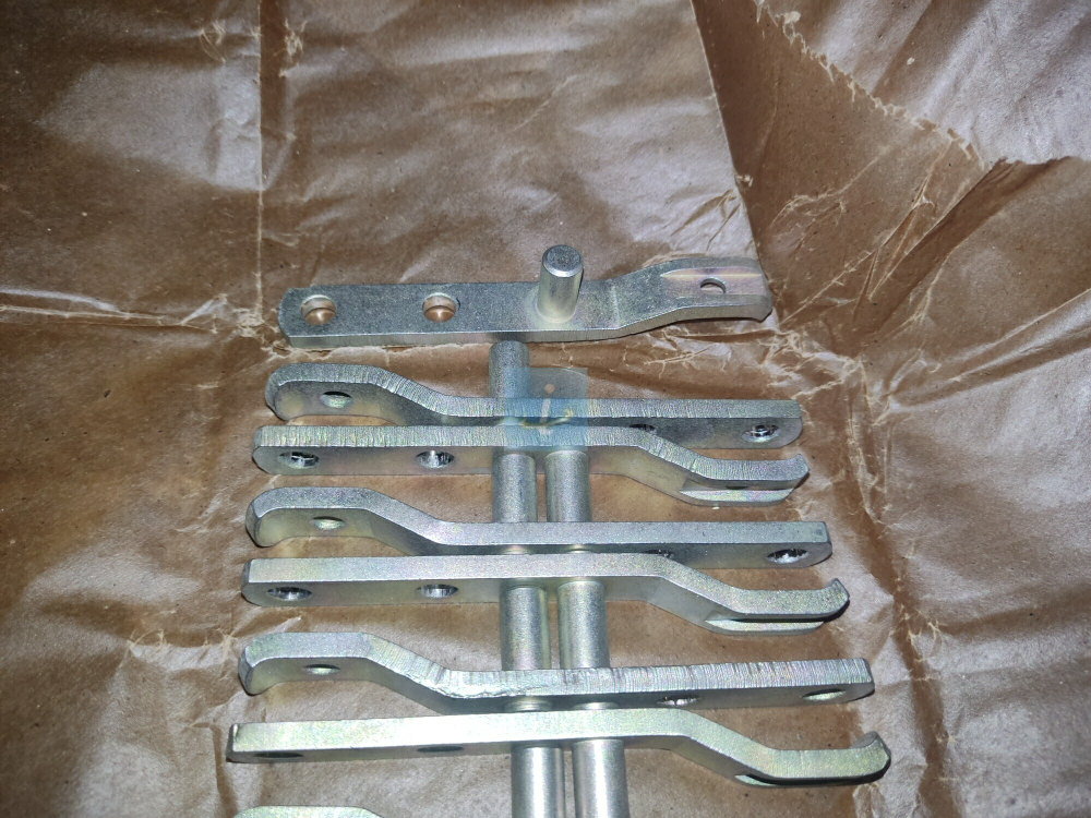 Рычаг управления регулятором 236-1110151