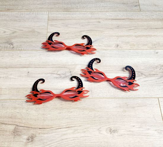 Очки Черт жёлтые с зелёным