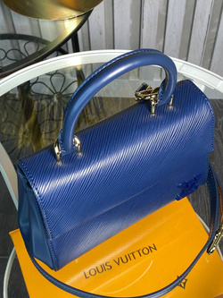 Сумка Louis Vuitton