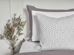 Постельное белье cемейное Сlaire&Caroll Frame белое с темно-серым