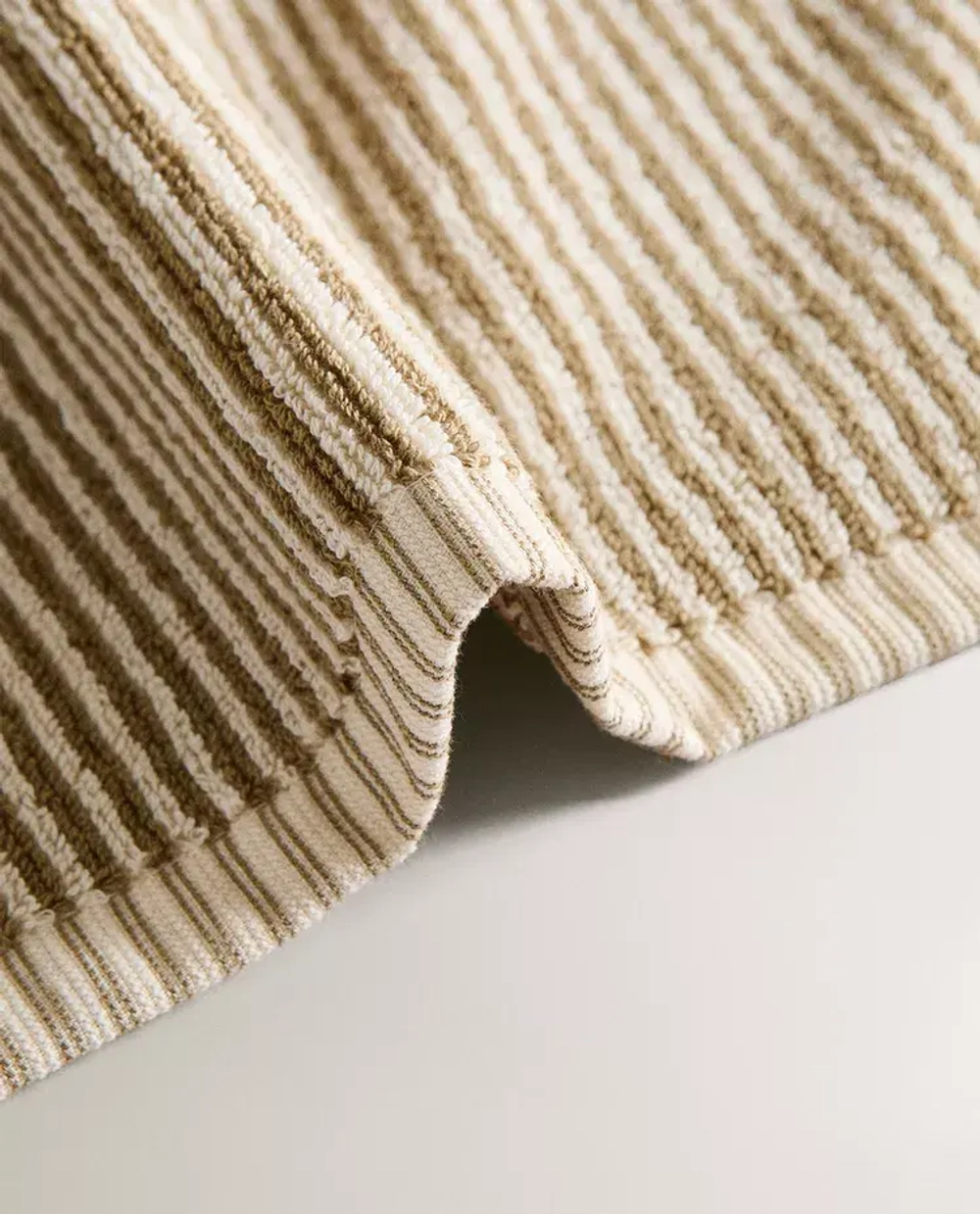 ZARA HOME БАННОЕ ПОЛОТЕНЦЕ В ПОЛОСКУ, ЗЕЛЕНЫЙ