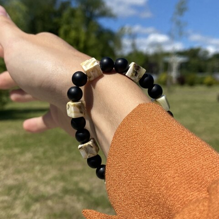 Браслет шунгит+янтарь 12