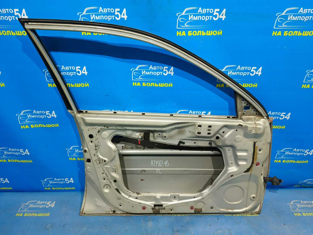 Дверь передняя левая TOYOTA CARINA 1993