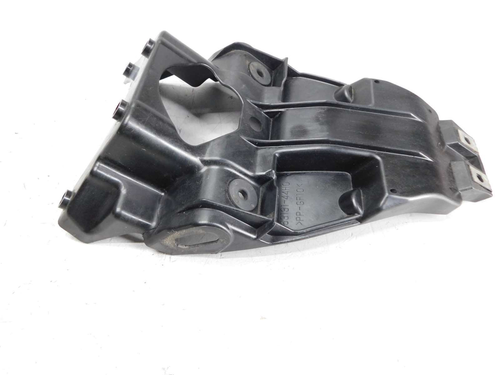 Пластик внутренний Suzuki Gladius SFV650A 63131-44H0
