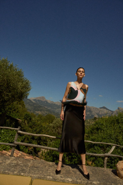 ZARA ТОП ИЗ ТКАНИ С ПРИНТОМ С ПЕРЬЯМИ, ЧЕРНЫЙ