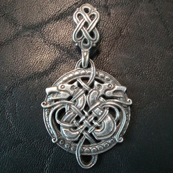 Подвеска. Северные волки малые