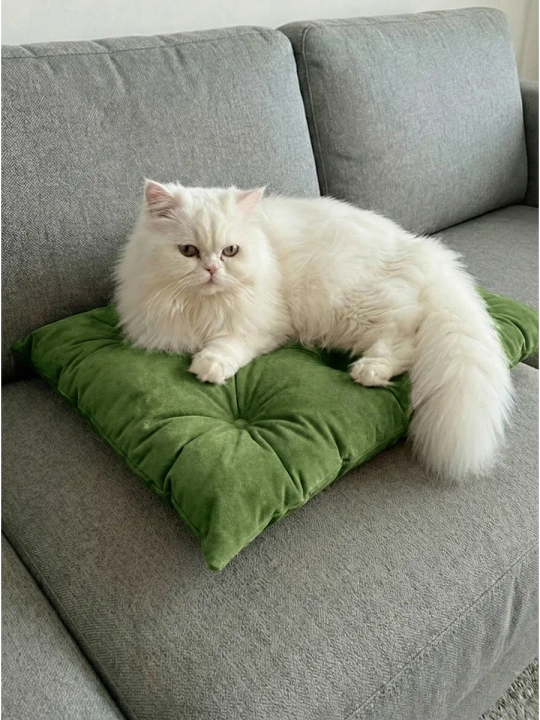 Лежанка для кошек и собак