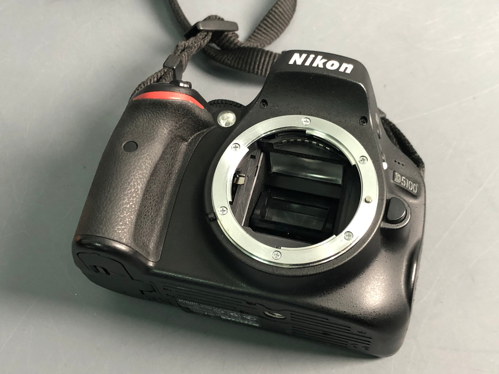 Nikon D5100 17.200 кадров