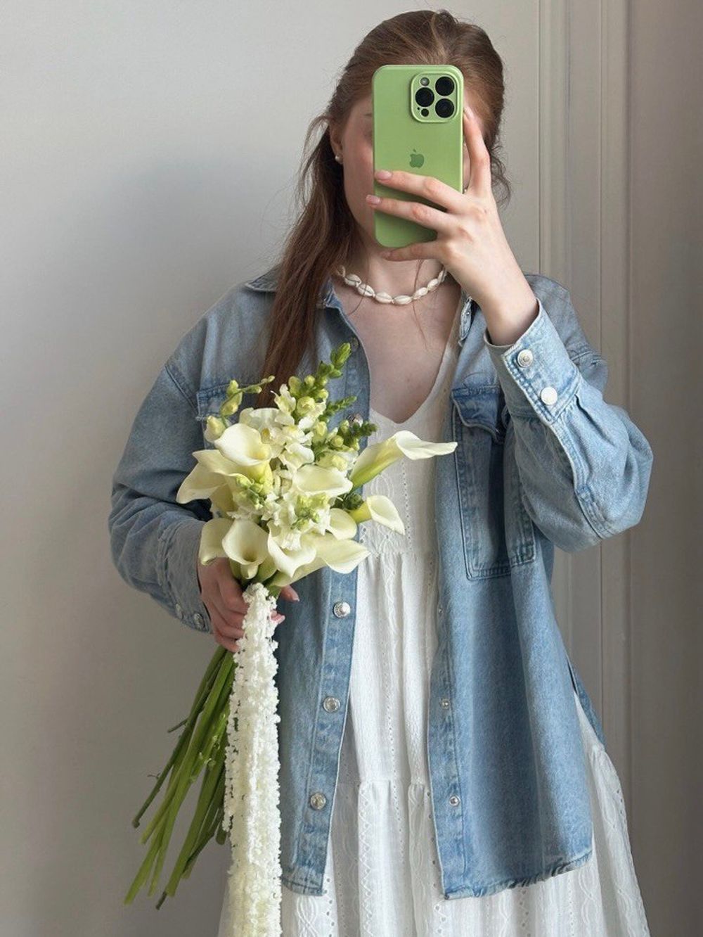 Свадебный букет из белых калл, антирринума и амаранта