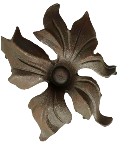 Кованый элемент "Цветок" Диаметр: 140 (4мм), вес 0,32 кг.