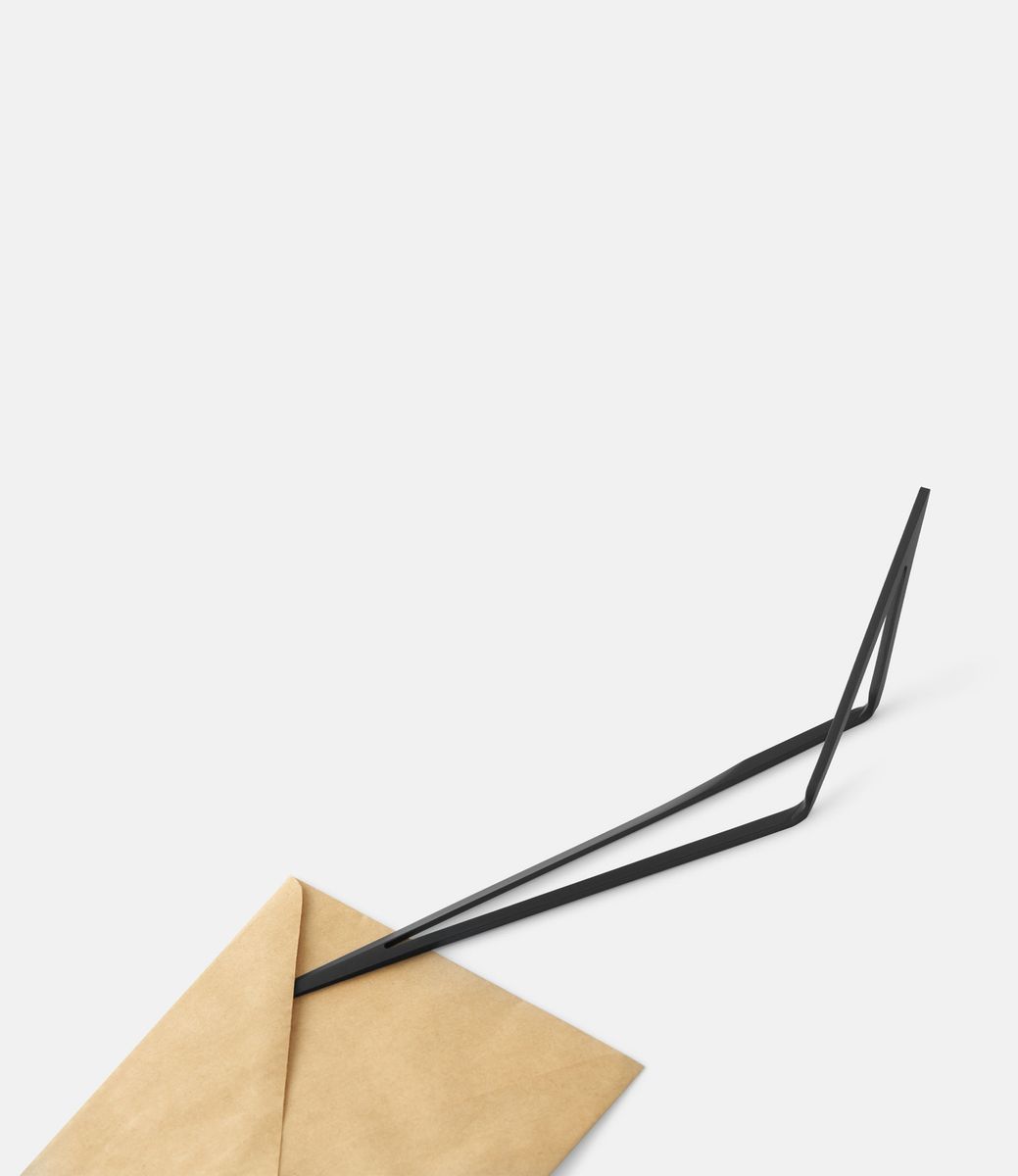 Beyond Object Lino Black — канцелярский нож