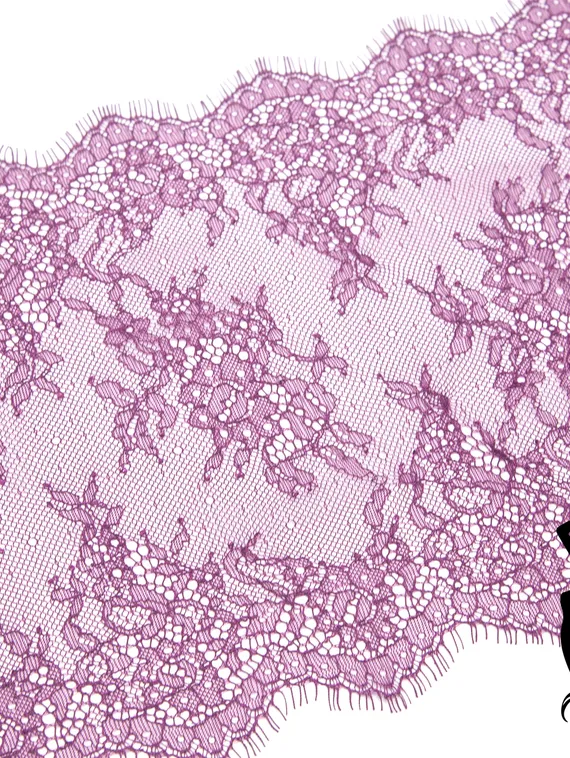 01-11 Кружево шантильи 23 см, слива 076