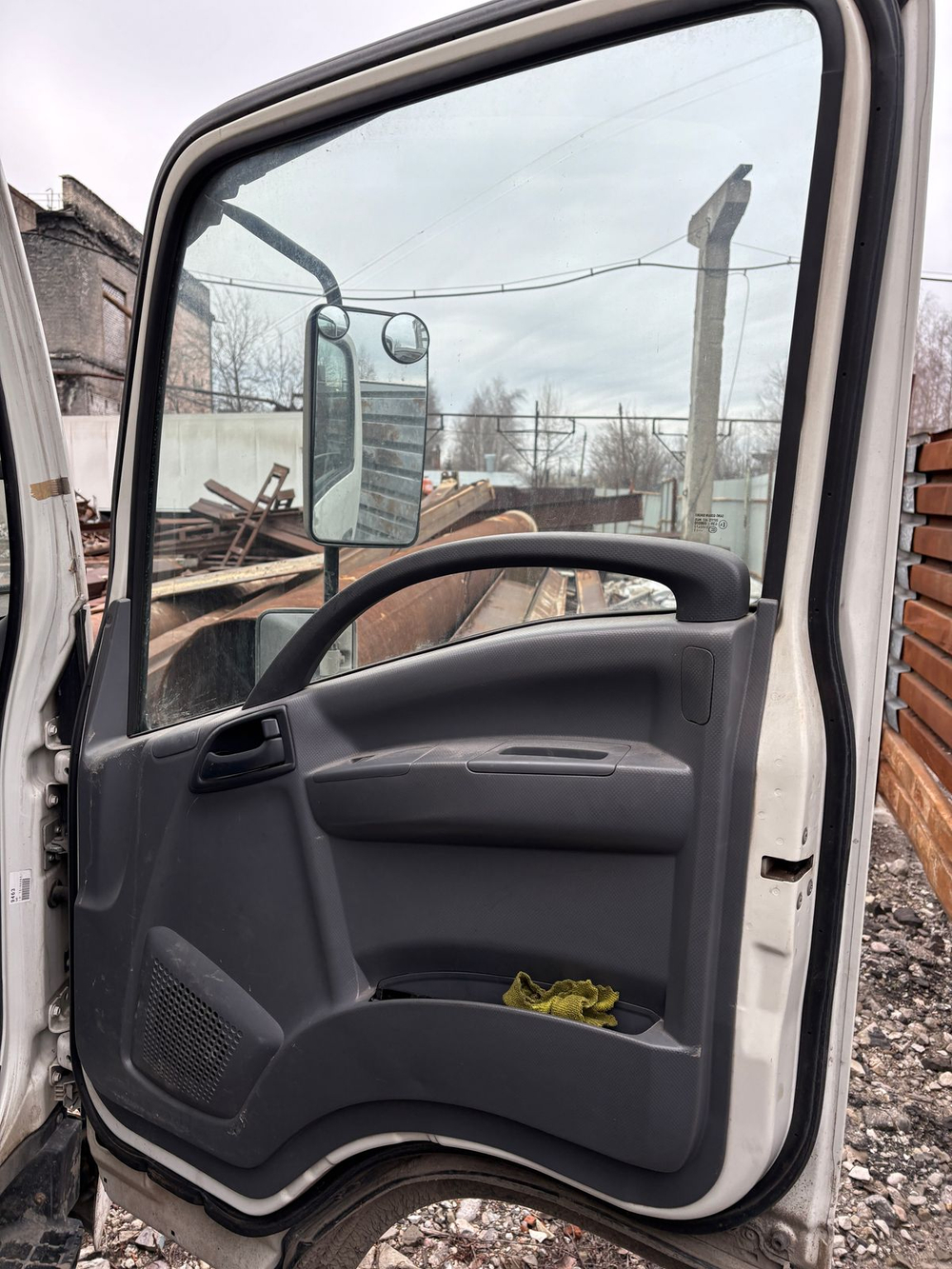 Isuzu ELF 9.5 (NQR) Изотермический/рефрижератор с гидробортом АФ-4749B0 (Рефрижератор, Дизельный, 5,