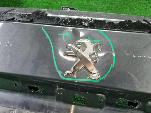 Крышка багажника Peugeot Traveller (2016-н.в.)