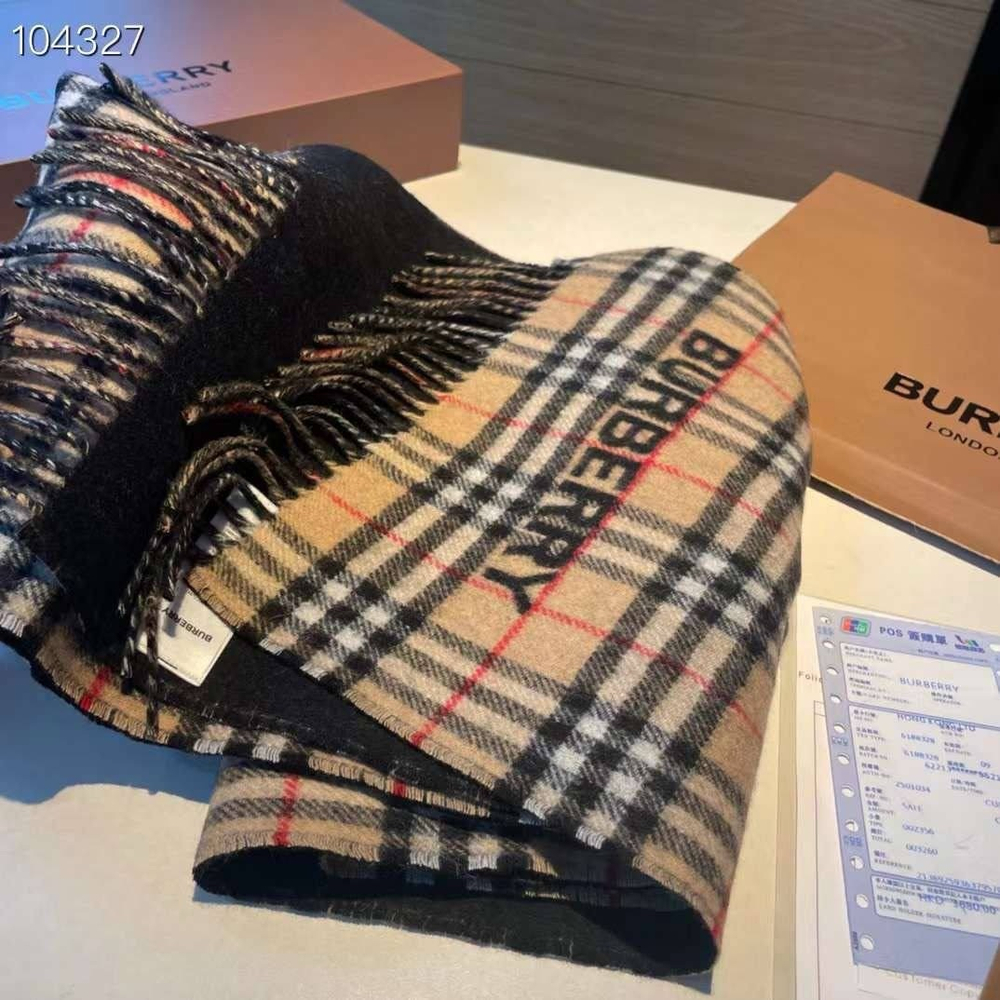 Шарф Burberry