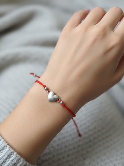 Красная нить Сердечко