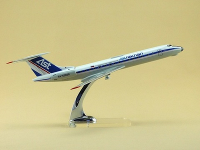 Модель самолета Ту-134А-3 (М1:100, Астраханские Авиалинии)