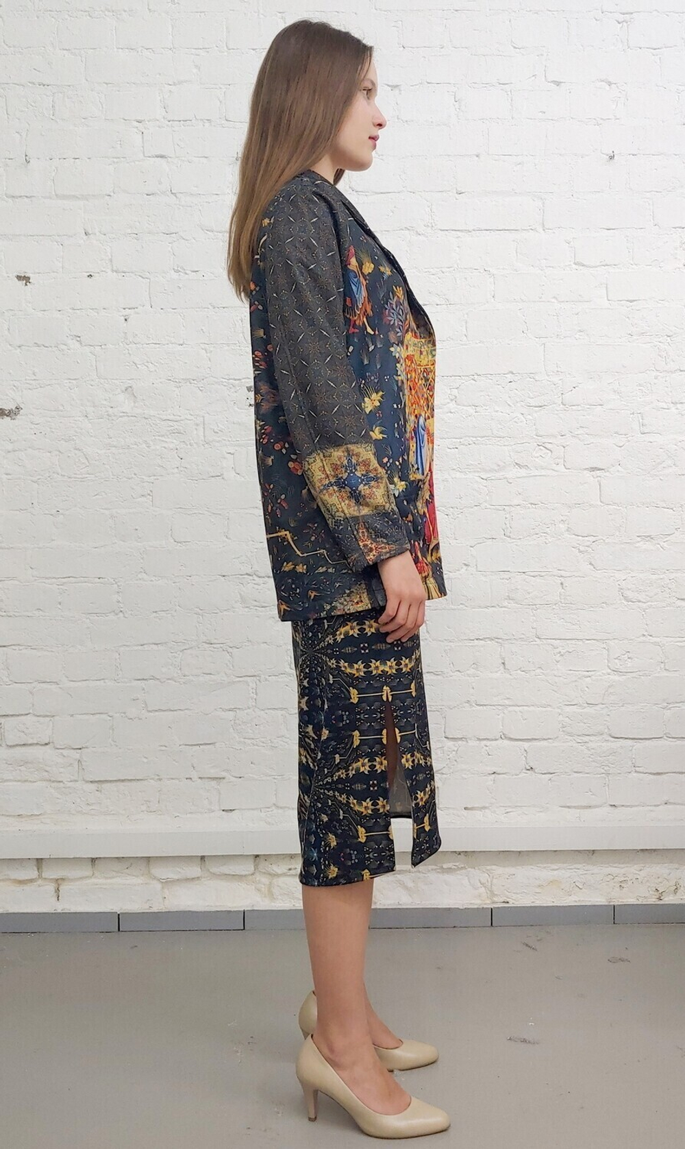 Комплект (платье и жакет) "Кормление птиц"