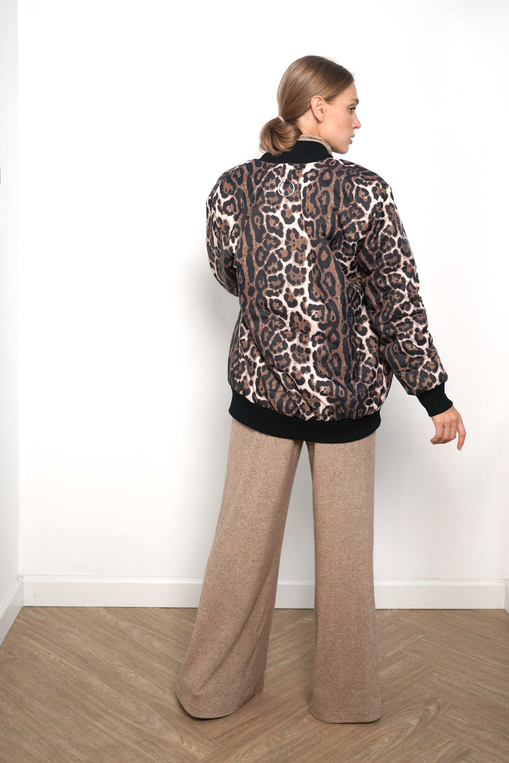 Бомбер "На стиле" в леопарде