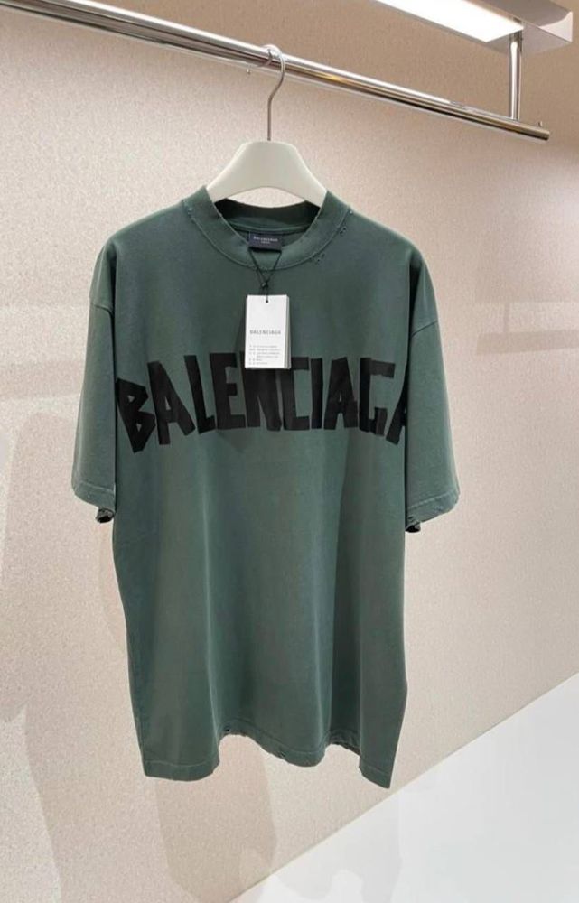 Футболка Balenciaga