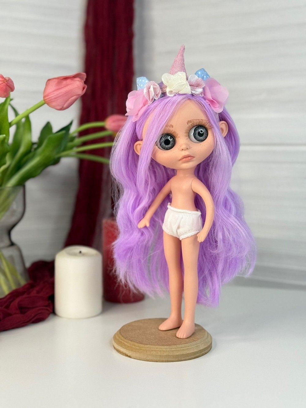 Кукла BERJUAN виниловая 32см BIGGERS Avril Smith (24012)