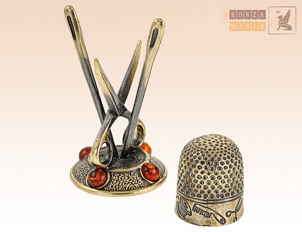 наперсток Искусница с подставкой