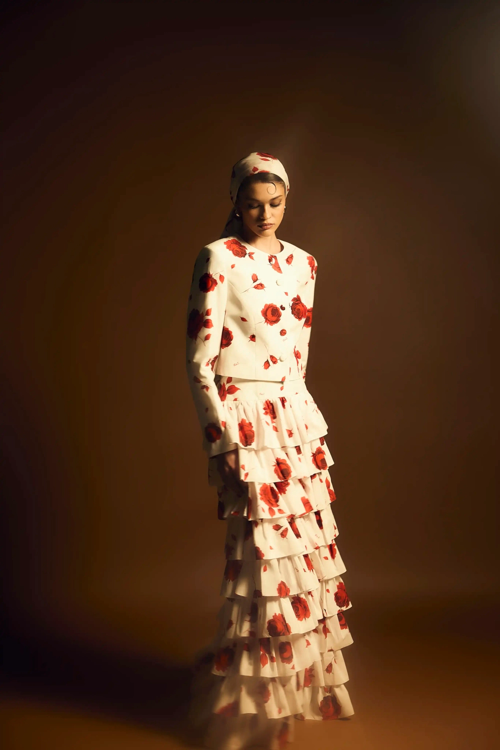 Пионелла (Pionella), жакет из молочного батиста с цветочным принтом