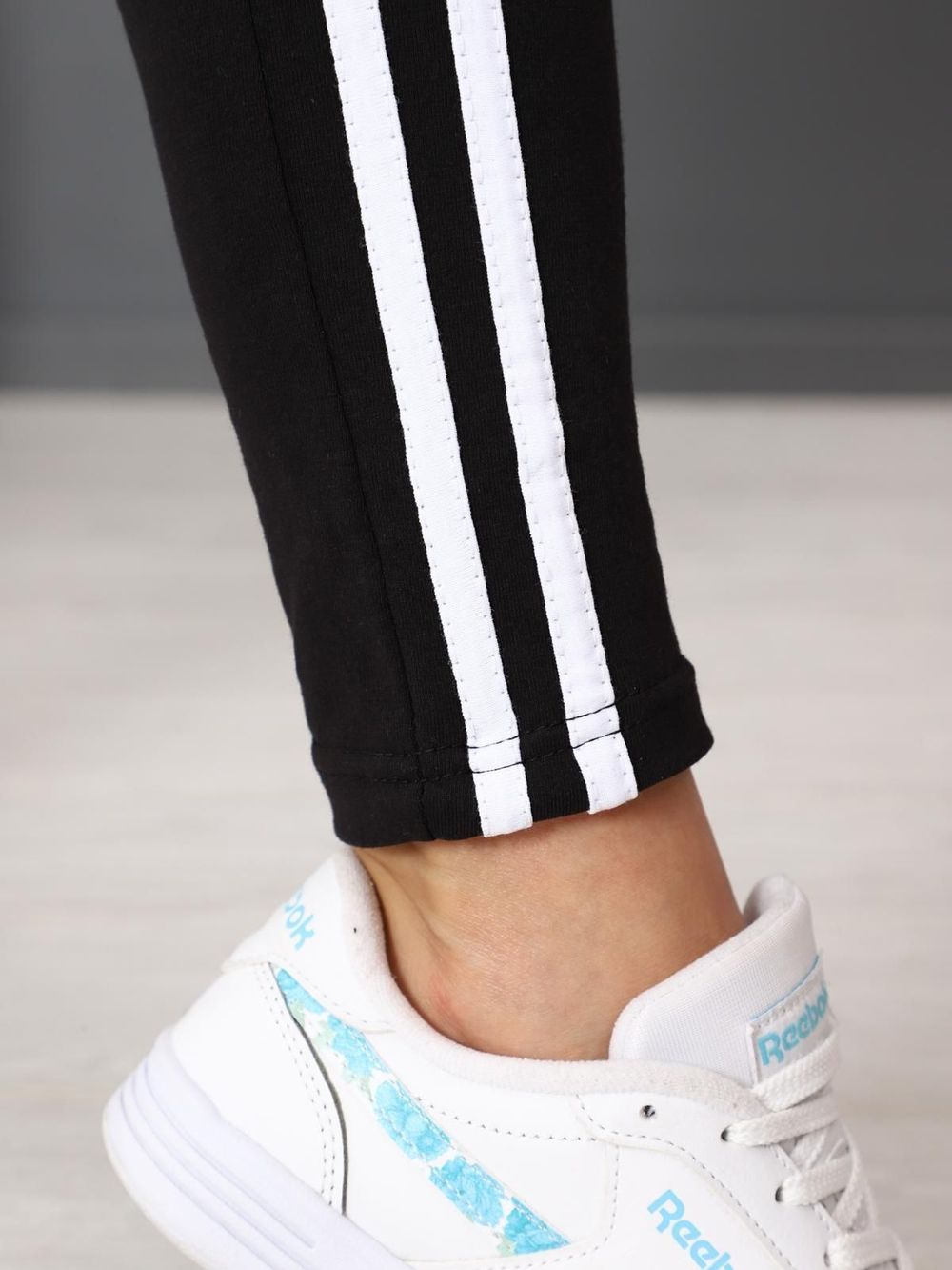 Аэробика - костюм белый Iv-capriz (Акция)