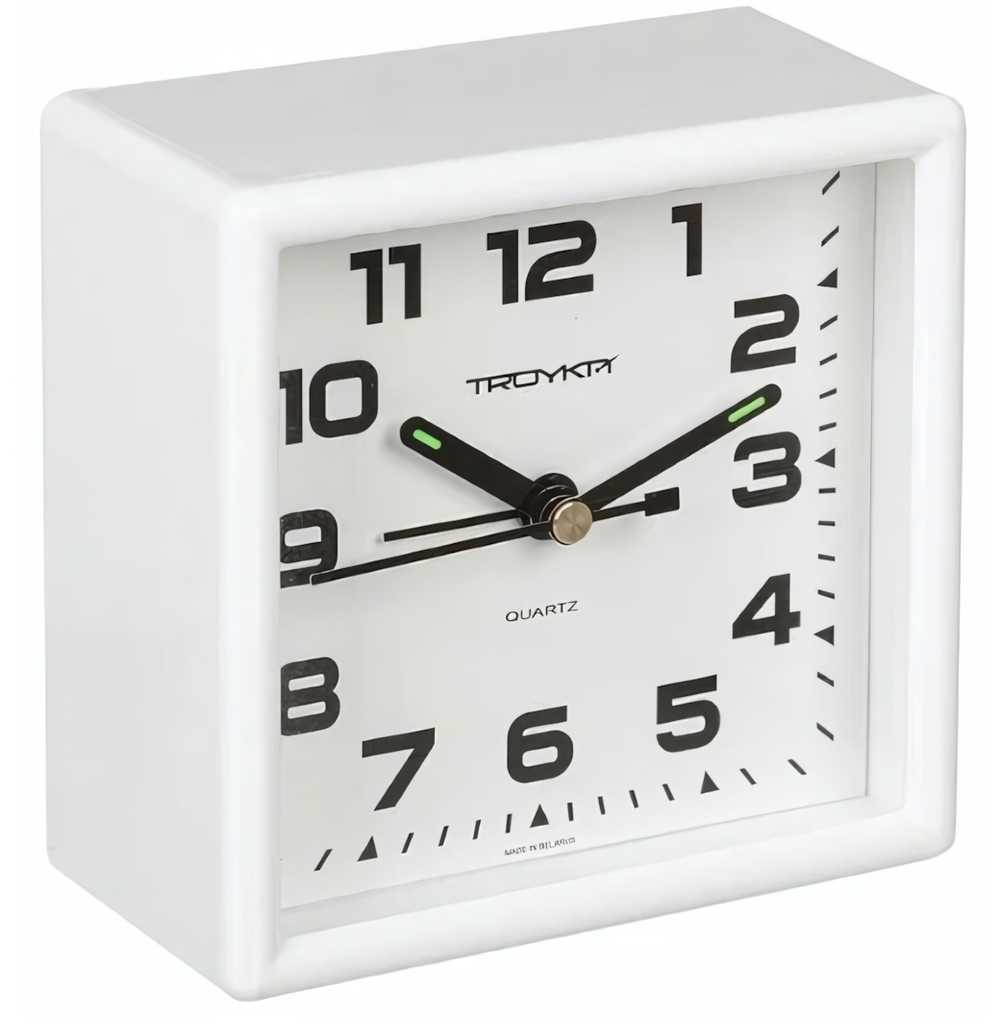 Будильник, пластиковый корпус, размер 95*95мм, кварцевый механизм с сигналом, цвет-белый