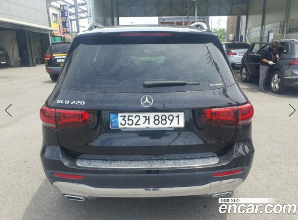 Mercedes-Benz GLB-Class X247 GLB220 (03.2021)