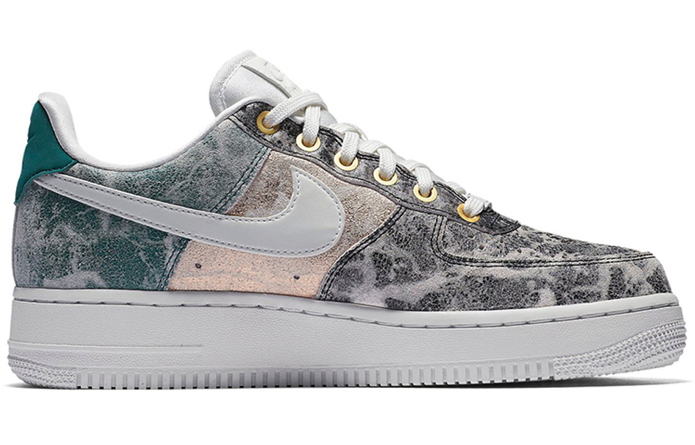 Кроссовки Nike Air Force 1 07 Lxx (Женская размерная сетка)