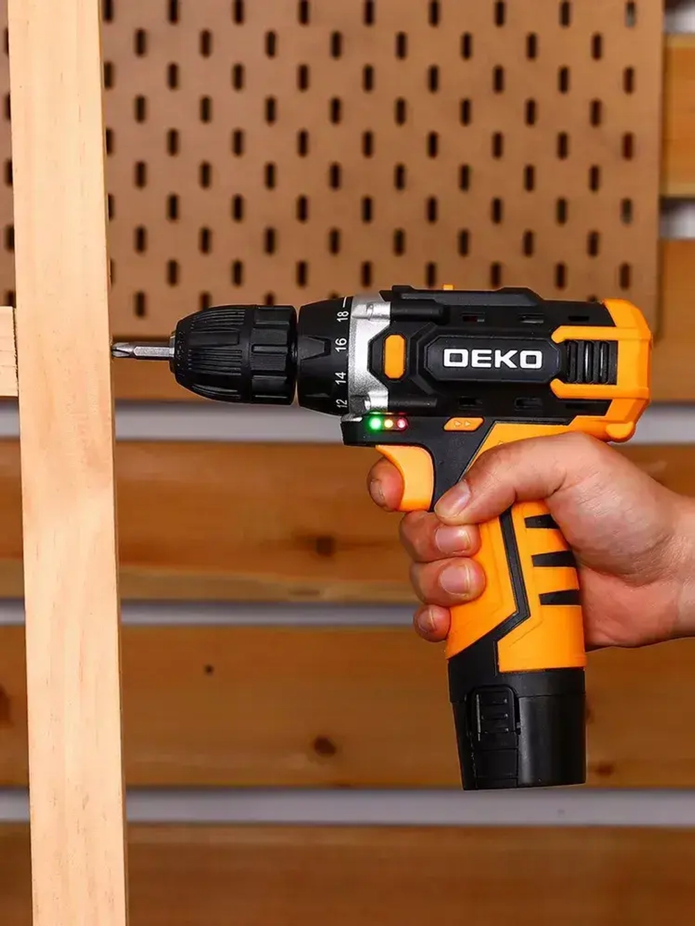 Шуруповерт дрель аккумуляторный DEKO ZKCDFU-Li в кейсе, 12В, 2х1.5Ач