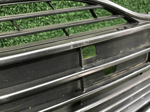 Решетка переднего бампера Toyota Camry xv70 (2017-2021)