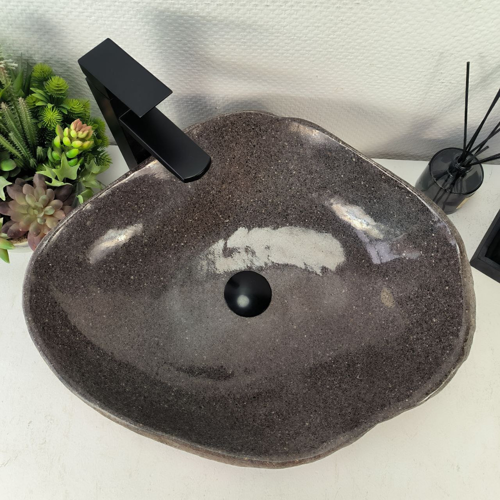 Раковина из речного камня RS-65046 54*44*15 0862