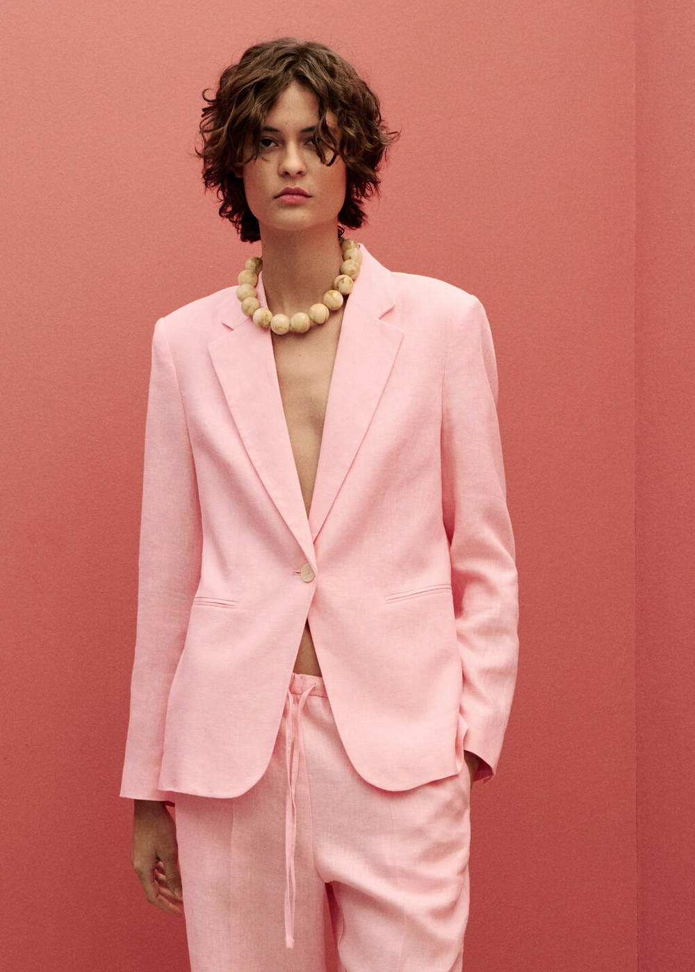 Костюмный блейзер изо льна