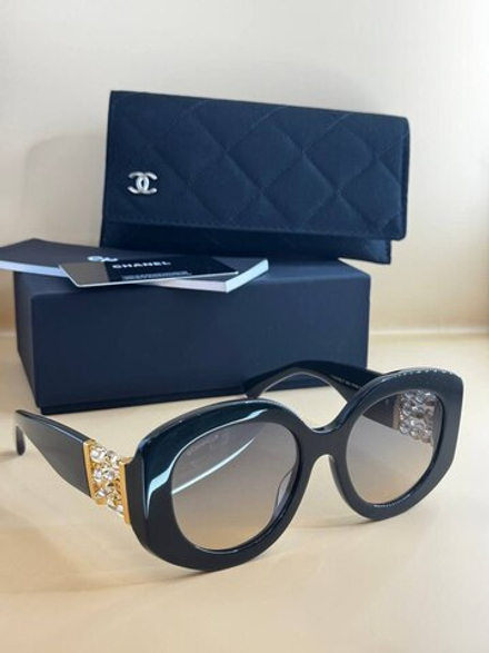 Солнцезащитные очки CHANEL