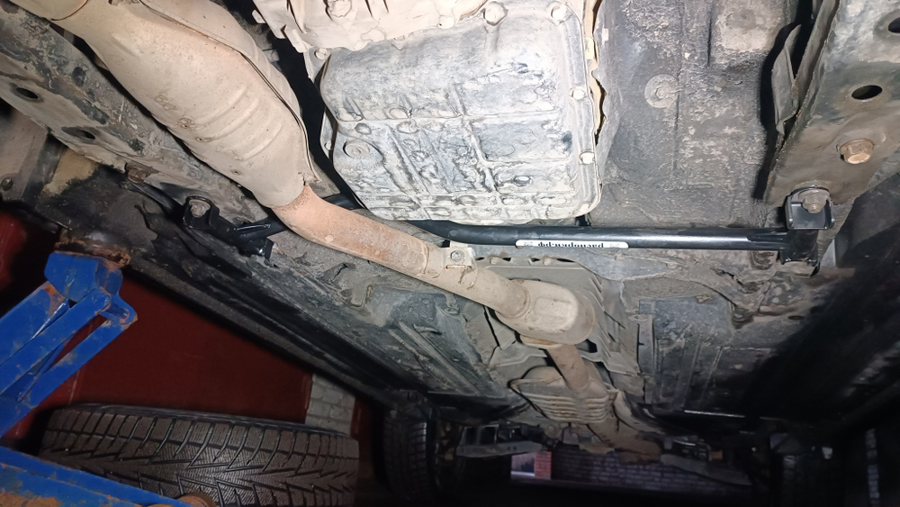 Распорка передняя нижняя Subaru Outback 4 (BR) (ПОД ЗАКАЗ)
