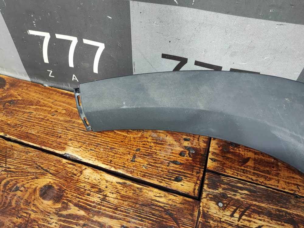 Накладка двери задней левой Changan UNI-T 20-нв Б/У Оригинал S202F2713060500