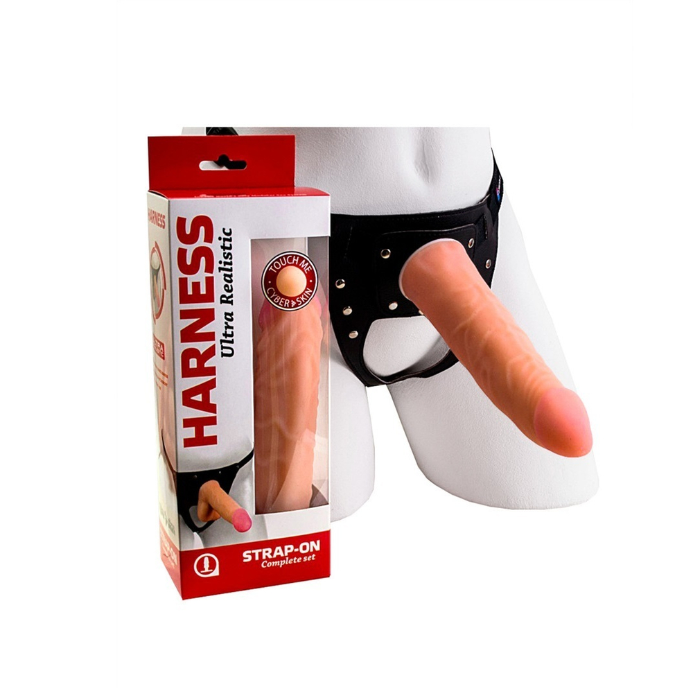 Страпон на креплении LoveToy с поясом Harness 17,5 см