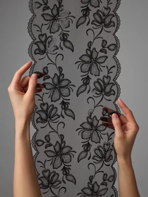 05-174 ОПТ Вышивка на неэл. сетке 22 см, черный 170