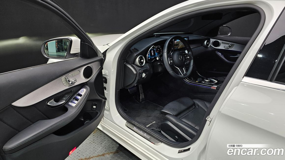 Mercedes-Benz C-Class W205 C200 AMG Line (06.2021)