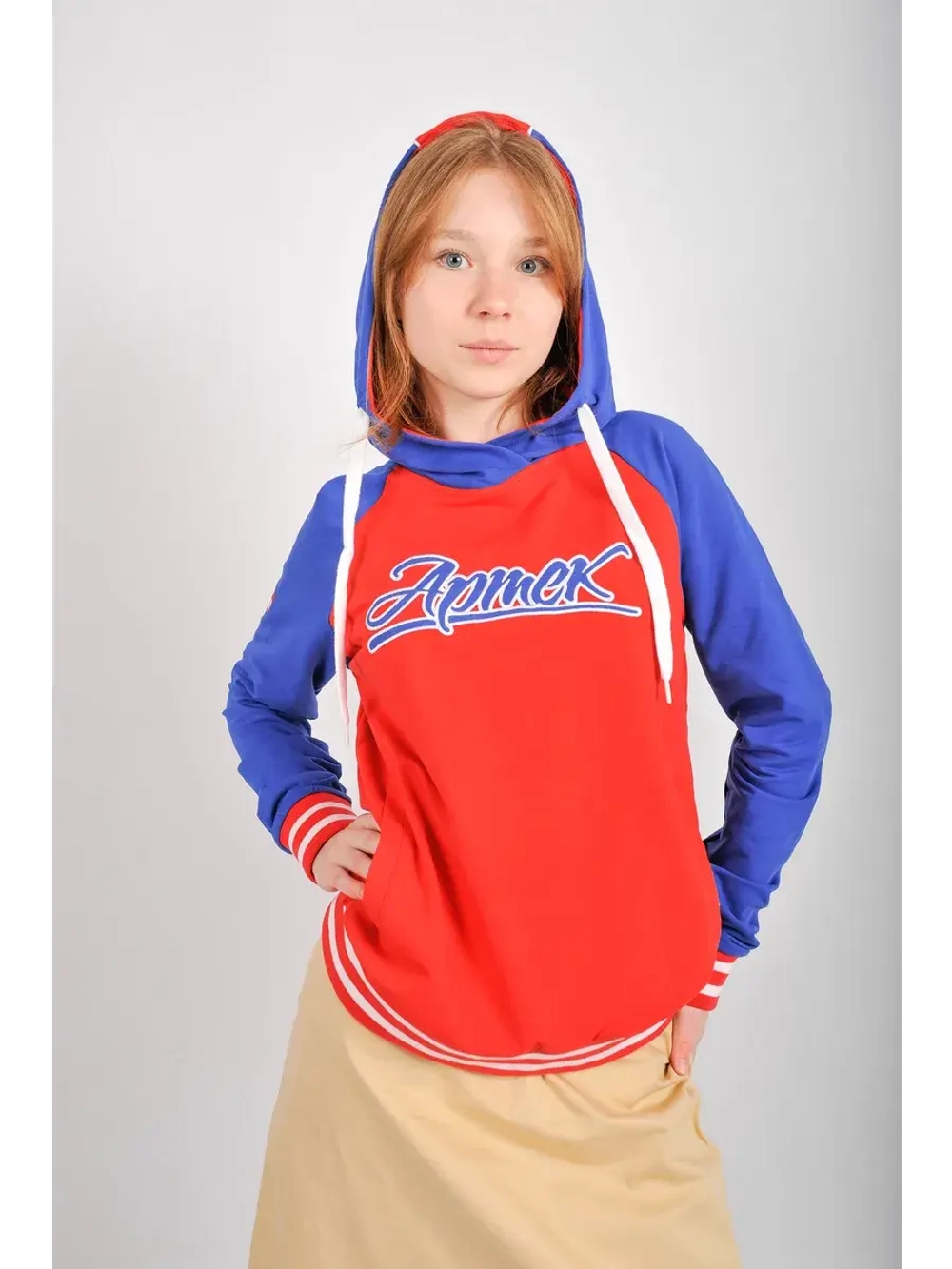 Толстовка с капюшоном