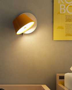 Трендовые настенные светильники в двух расцветках: